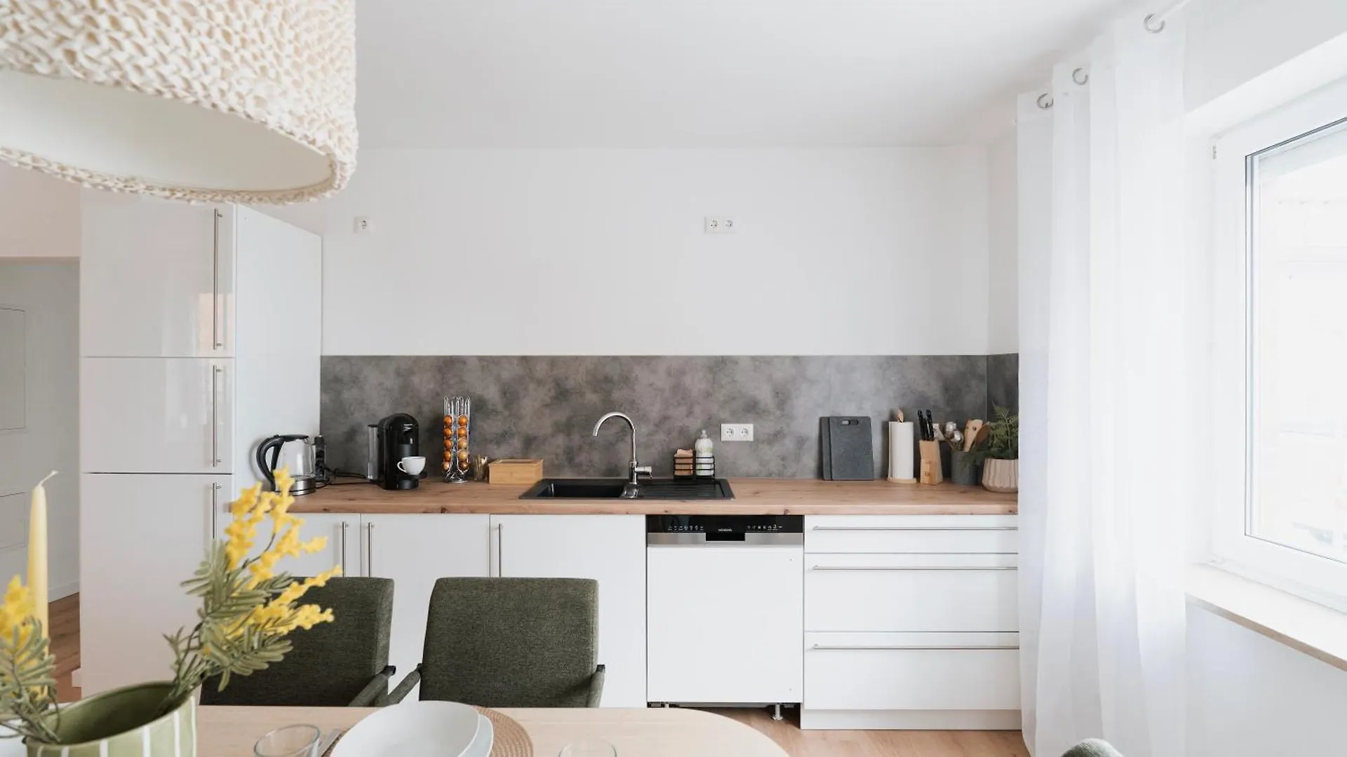 Modernes 3-Zimmer-Apartment - Naehe Krankenhaus, Altstadt, Bahnhof - Parken Amberg